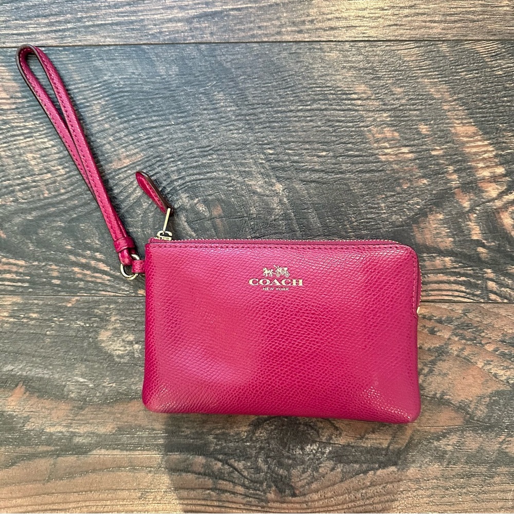 Coach | magenta leather coin pouch